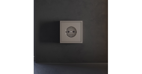 Накладка для розетки с заземлением и защитными шторками Voltum S70 (капучино) VLS000714